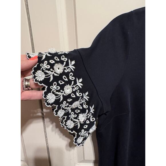 Talbots Cotton Shift Dress Navy Blue White Flower Embroidery Short Sleeve Sz Xp - Picture 3 of 7